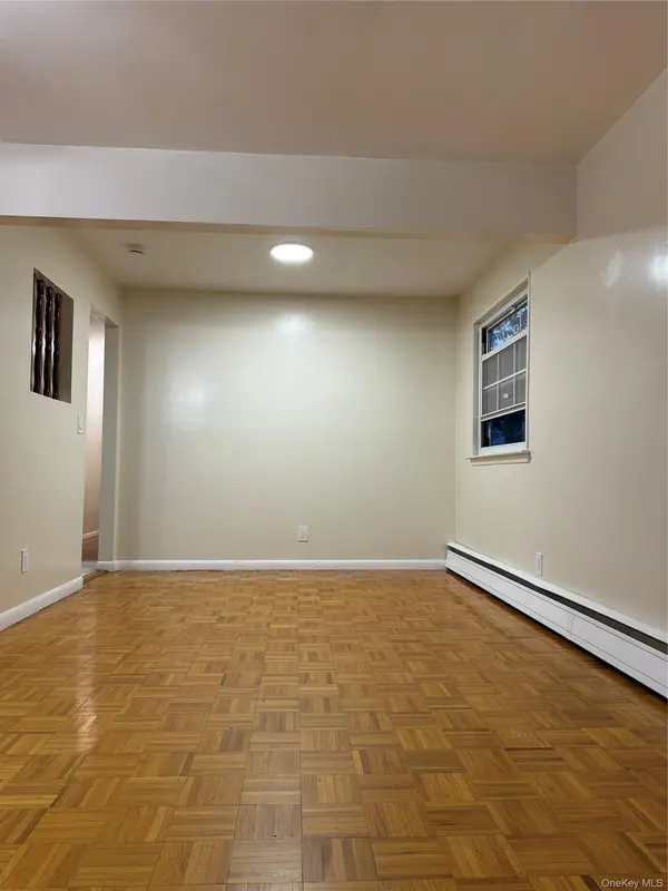 15 Meriam ST ##A (First Floor), Hempstead, NY 11550