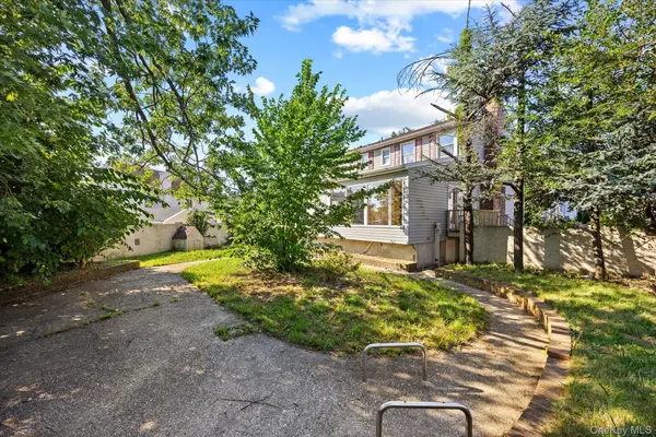 251 Perkins Avenue, Oceanside, NY 11572