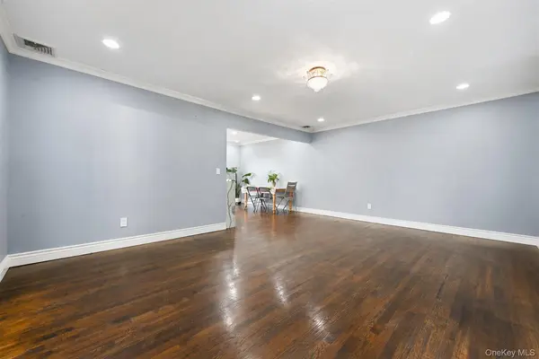 701 Hoover ST, North Bellmore, NY 11710