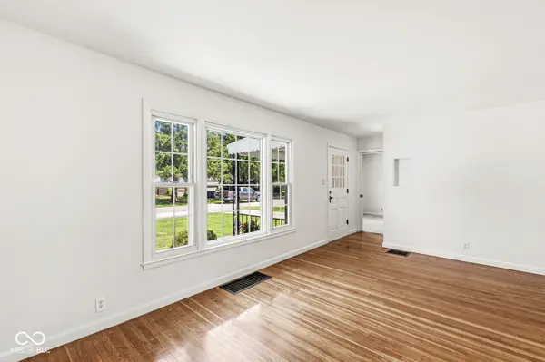 6734 Hillside AVE, Indianapolis, IN 46220