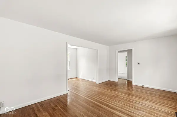 6734 Hillside AVE, Indianapolis, IN 46220