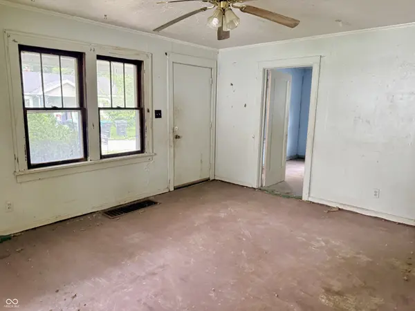 8 Dixie DR, Anderson, IN 46016