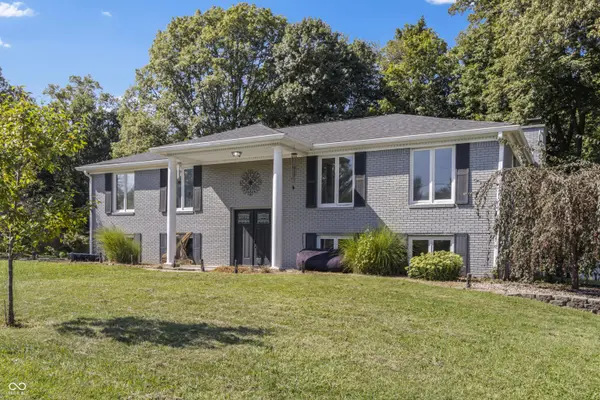272 Canterbury DR, Avon, IN 46123