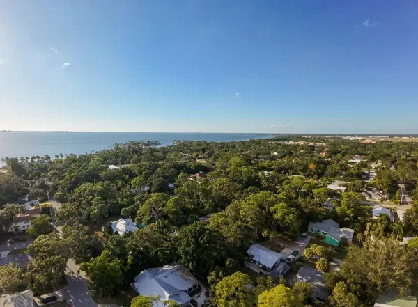 550 46TH ST, Sarasota, FL 34234