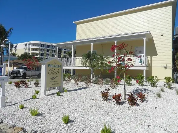 6732 SARASEA CIR #104C, Sarasota, FL 34242