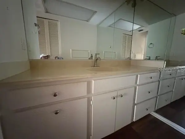 4240 CHARING CROSS RD, Sarasota, FL 34241