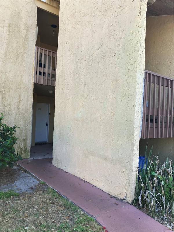 3427 CLARK RD #127, Sarasota, FL 34231