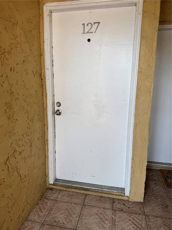 3427 CLARK RD #127, Sarasota, FL 34231