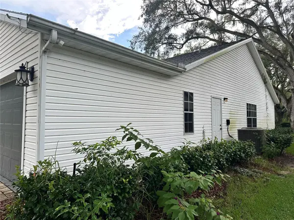 4242 LEAFWAY CIR, Leesburg, FL 34748