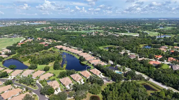 8306 TARTAN FIELDS CIR, Bradenton, FL 34202