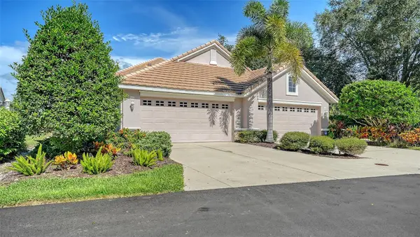 8306 TARTAN FIELDS CIR, Bradenton, FL 34202
