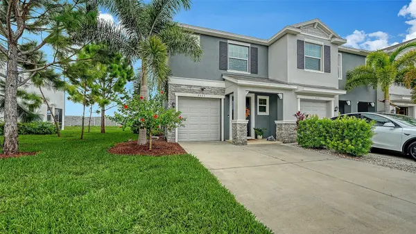 2627 MIDNIGHT PEARL DR, Sarasota, FL 34240