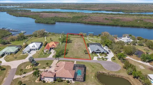2009 TREASURE LN, Punta Gorda, FL 33982