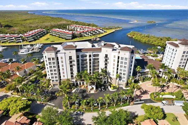 3313 SUNSET KEY CIR #105, Punta Gorda, FL 33955
