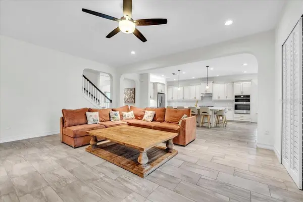 17923 BARN CLOSE DR, Lutz, FL 33559