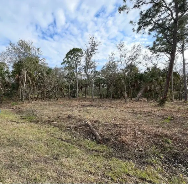 27051 SUEDE DR, Punta Gorda, FL 33955