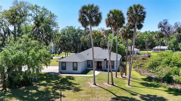 28931 BEAUCLAIRE DR, Tavares, FL 32778