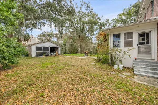 1170 S CLAYTON ST, Mount Dora, FL 32757