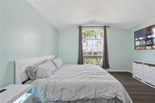 215 ELDERBERRY DR, Davenport, FL 33897
