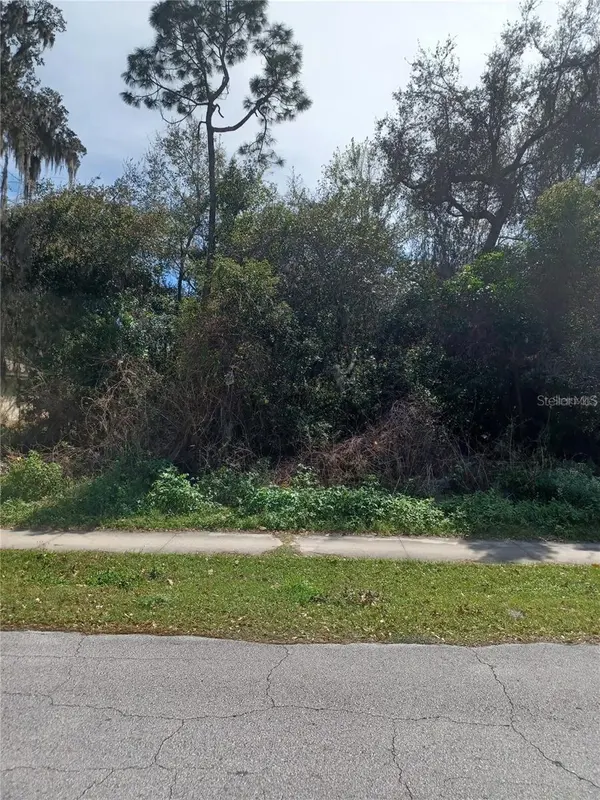 1723 2ND AVE, Deland, FL 32724