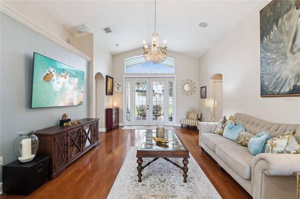 9943 HERON POINTE DR, Orlando, FL 32832
