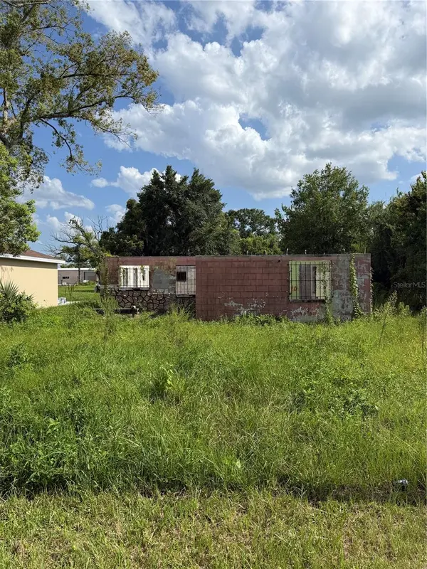 2661 W 22ND ST, Sanford, FL 32771