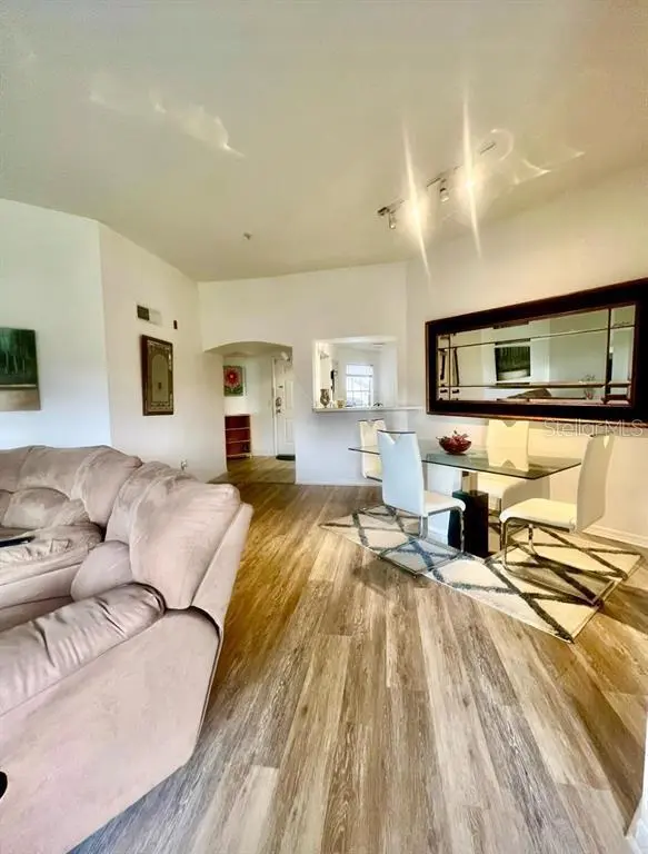 7360 WESTPOINTE BLVD #127, Orlando, FL 32835
