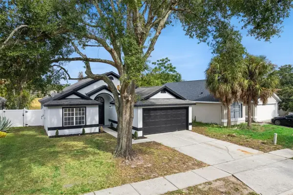 2287 PEBBLEWOOD DR, Apopka, FL 32703
