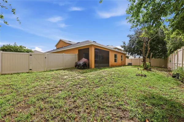 418 VITORIA RD, Davenport, FL 33837