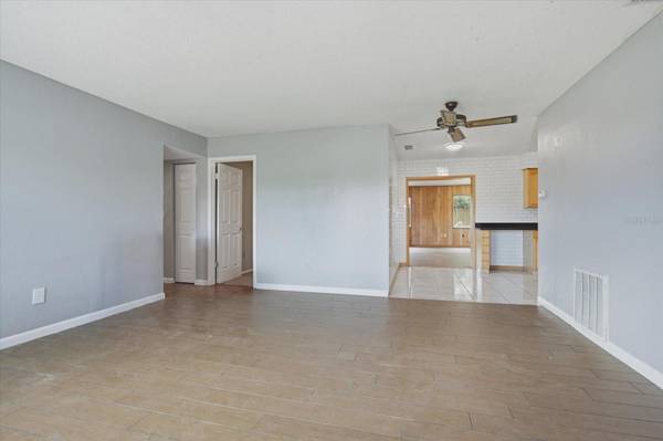 1412 ORMOND AVE, Apopka, FL 32703