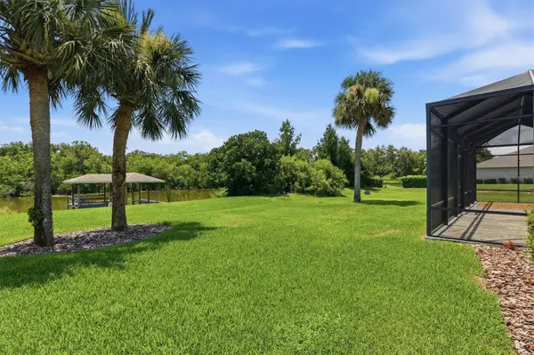 6042 LANDINGS BLVD, Lady Lake, FL 32159