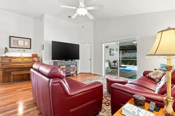 6133 LANDINGS BLVD, Lady Lake, FL 32159