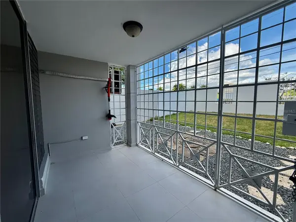177 Road VANDA #B1, Guaynabo, PR 00966