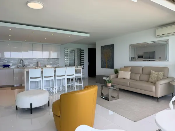 4745 ISLA VERDE AVE #17F, Carolina, PR 00979