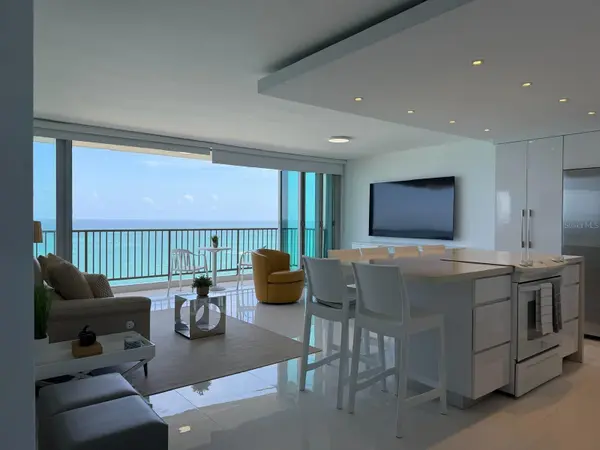 4745 ISLA VERDE AVE #17F, Carolina, PR 00979