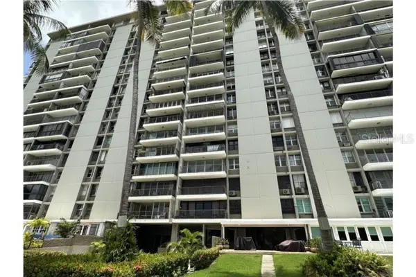 4745 ISLA VERDE AVE #17F, Carolina, PR 00979