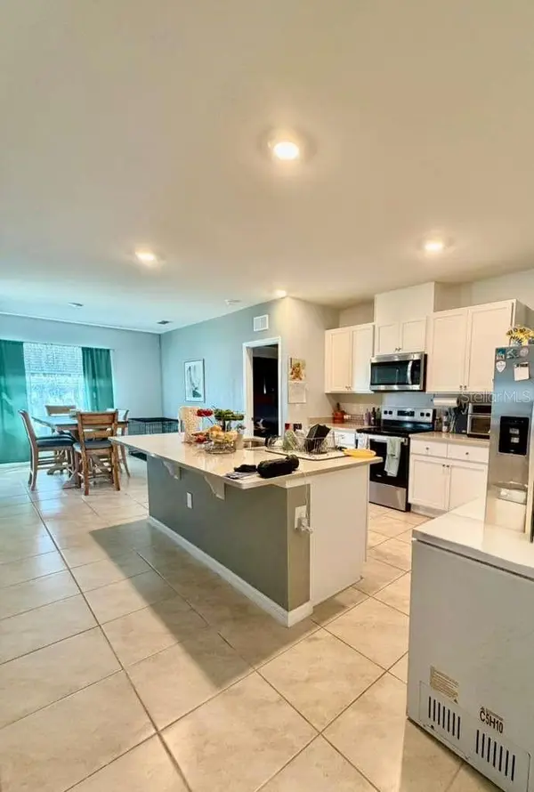 295 TAYLOR GROVES ST, Lake Wales, FL 33898