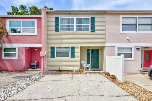 2811 S PINES DR #15, Largo, FL 33771