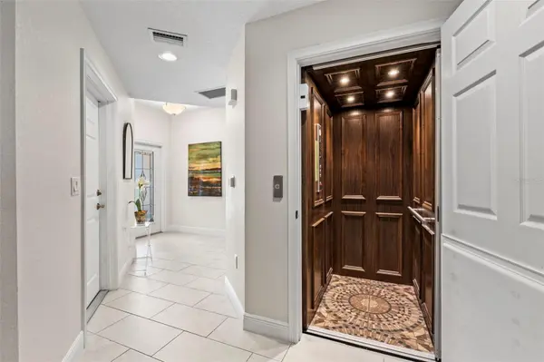 771 DATE PALM LN, St Petersburg, FL 33707