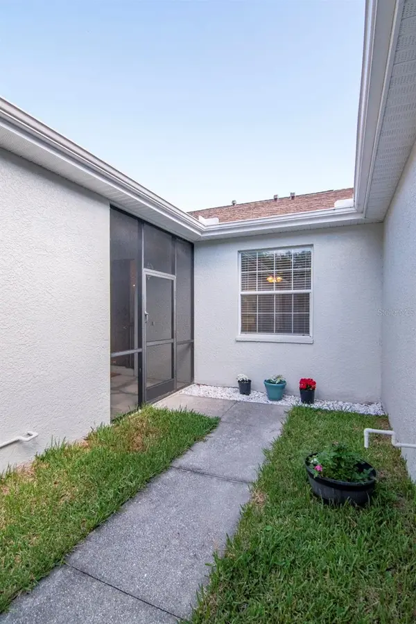 7308 CLEOPATRA DR, Land O Lakes, FL 34637