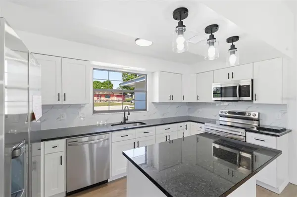 7457 GALLOWAY RD, Weeki Wachee, FL 34613