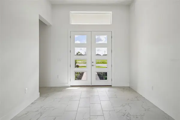 8255 GOLDEN BEACH CT, Parrish, FL 34219