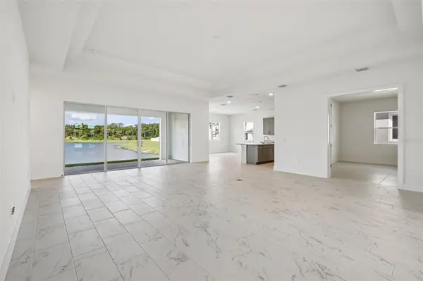 8255 GOLDEN BEACH CT, Parrish, FL 34219