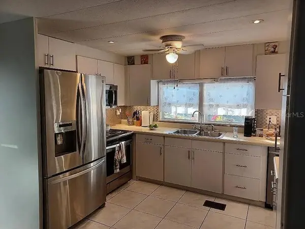 7880 54TH AVE N #106, St Petersburg, FL 33709