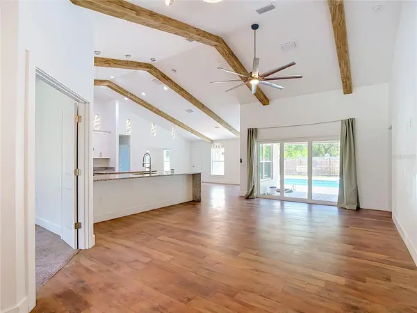 15032 HUMMINGBIRD RD, Weeki Wachee, FL 34614