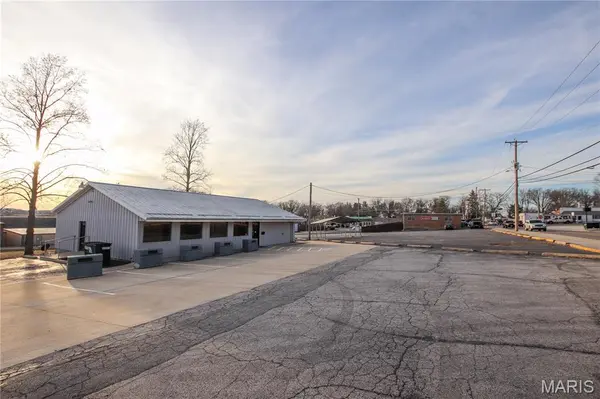 430 Kitchell AVE, St Clair, MO 63077
