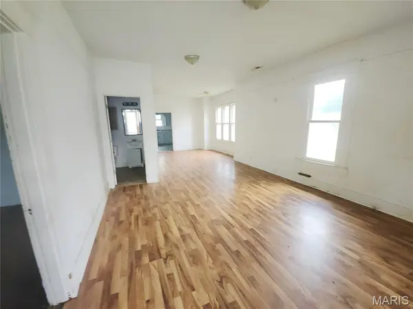 302 N 3rd ST, Chaffee, MO 63740