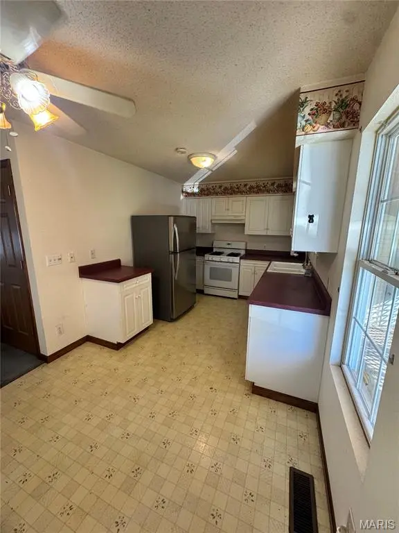 1033 Franklin ST, Poplar Bluff, MO 63901