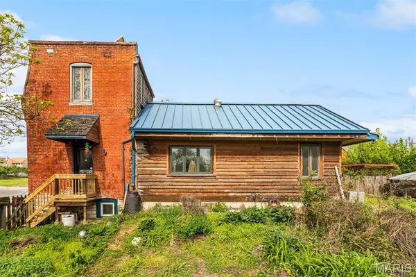 1871 Madison ST, St Louis, MO 63106