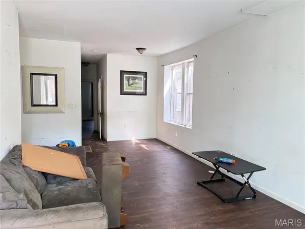 3710 Bamberger AVE, St Louis, MO 63116